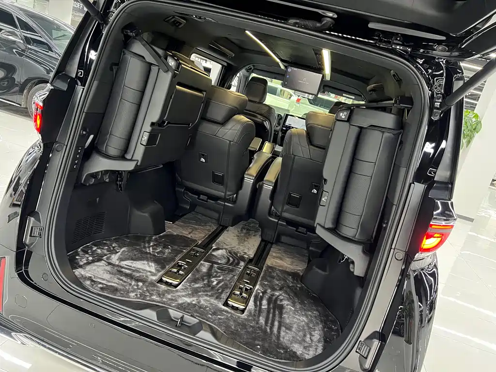 Toyota Vellfire 2024 2.5L Executive