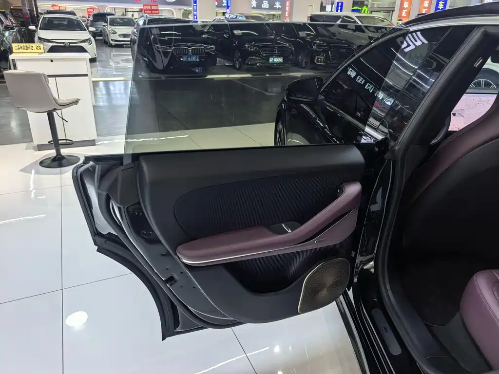 NIO ET5T — миниатюра 9