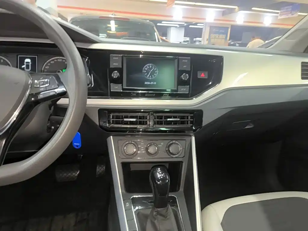 Volkswagen Polo — миниатюра 13