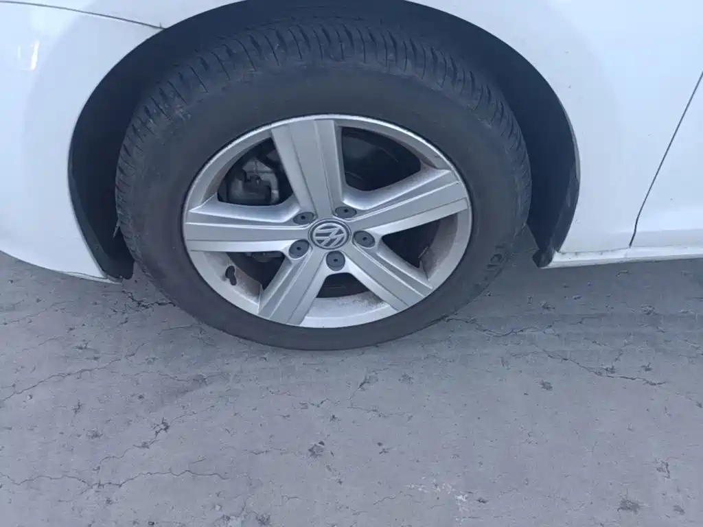 Volkswagen Golf — миниатюра 23