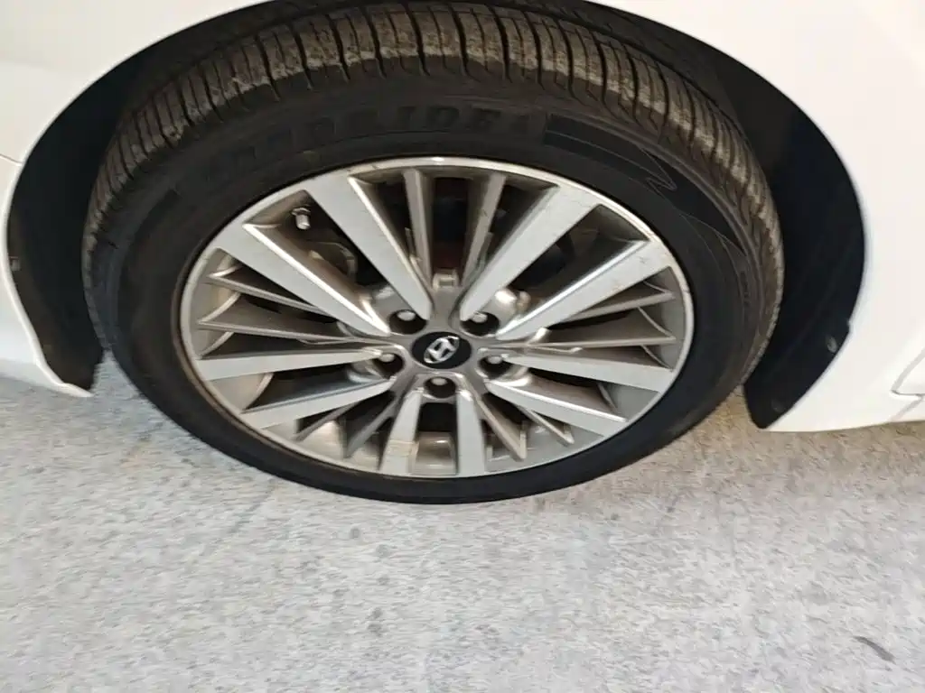 Hyundai Mistra — миниатюра 23