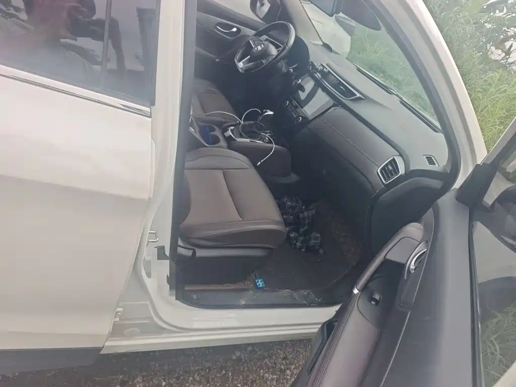 Nissan Qashqai — миниатюра 22
