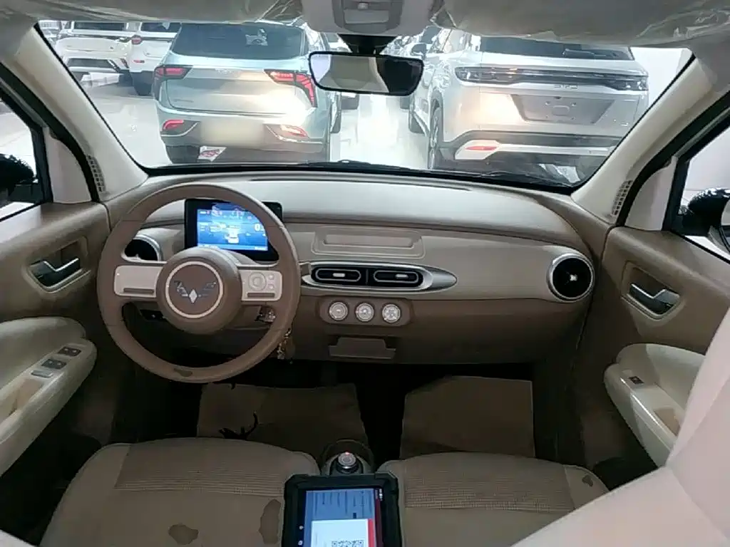 Wuling MINIEV — миниатюра 10