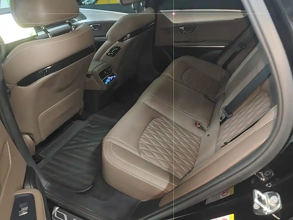 BYD Han — миниатюра 17