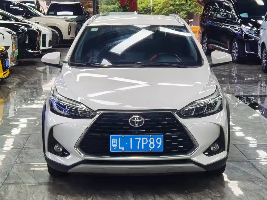 Toyota Yaris L — миниатюра 2