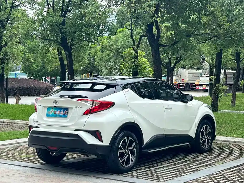 Toyota C-HR — миниатюра 2