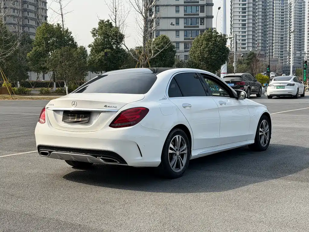 Mercedes-Benz C-Class — миниатюра 4