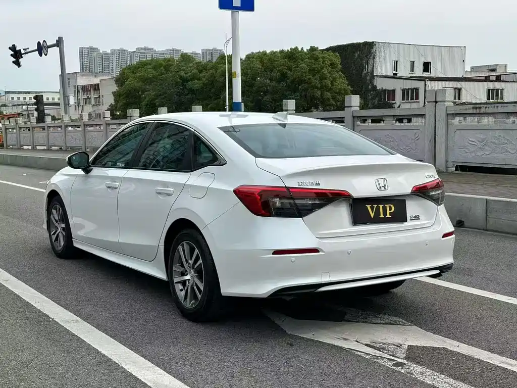Honda Civic — миниатюра 7