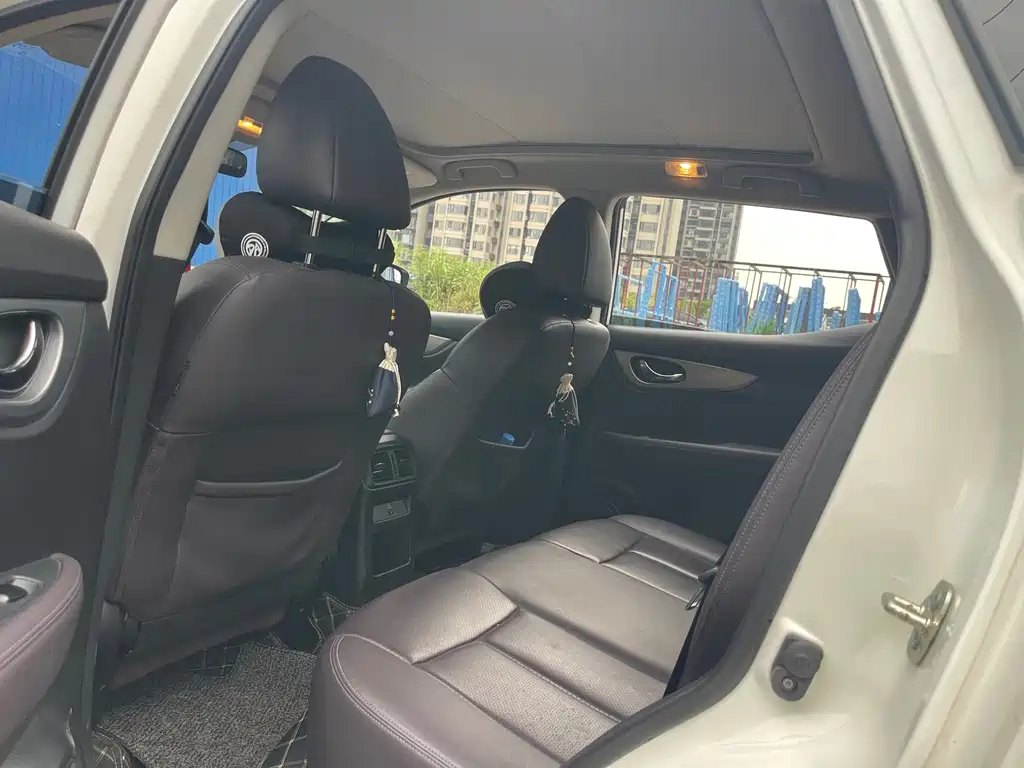 Nissan Qashqai — миниатюра 8