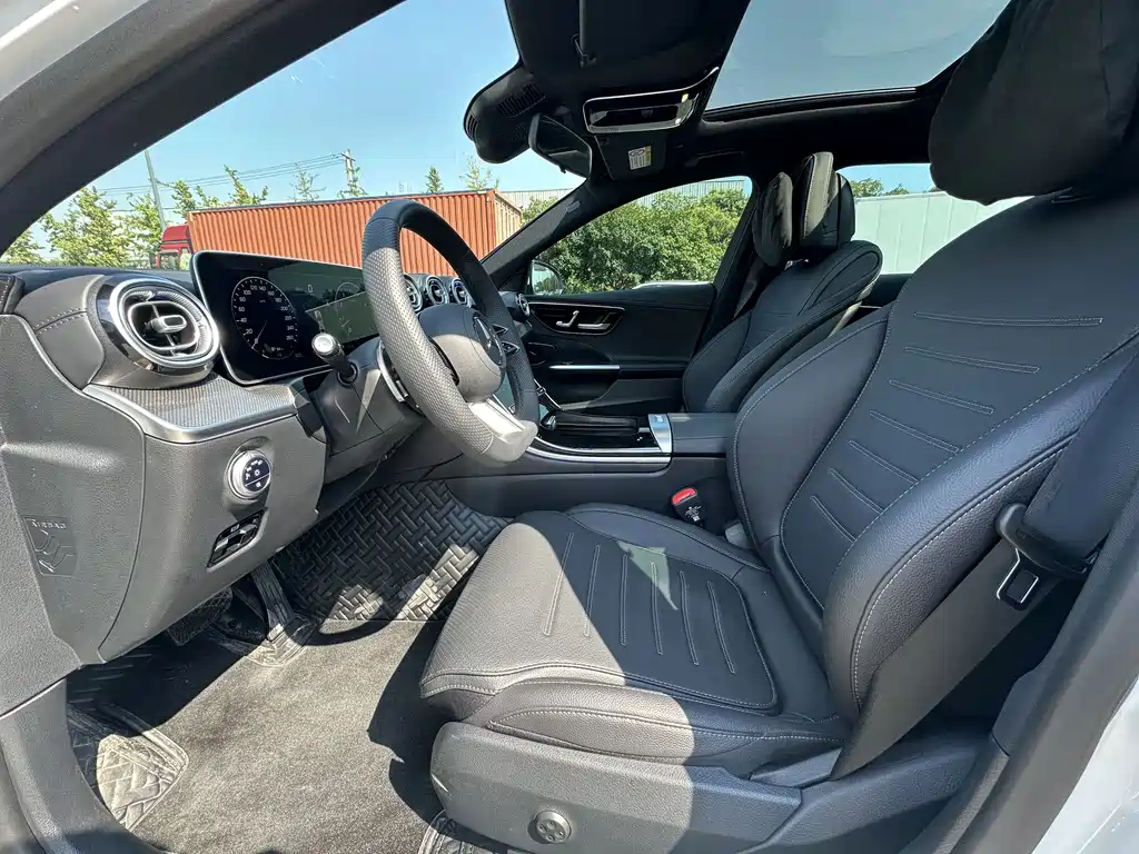 Mercedes-Benz C-Class — миниатюра 3