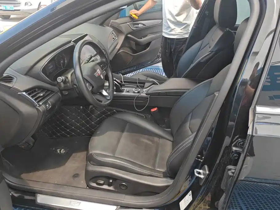Cadillac CT5 — миниатюра 8