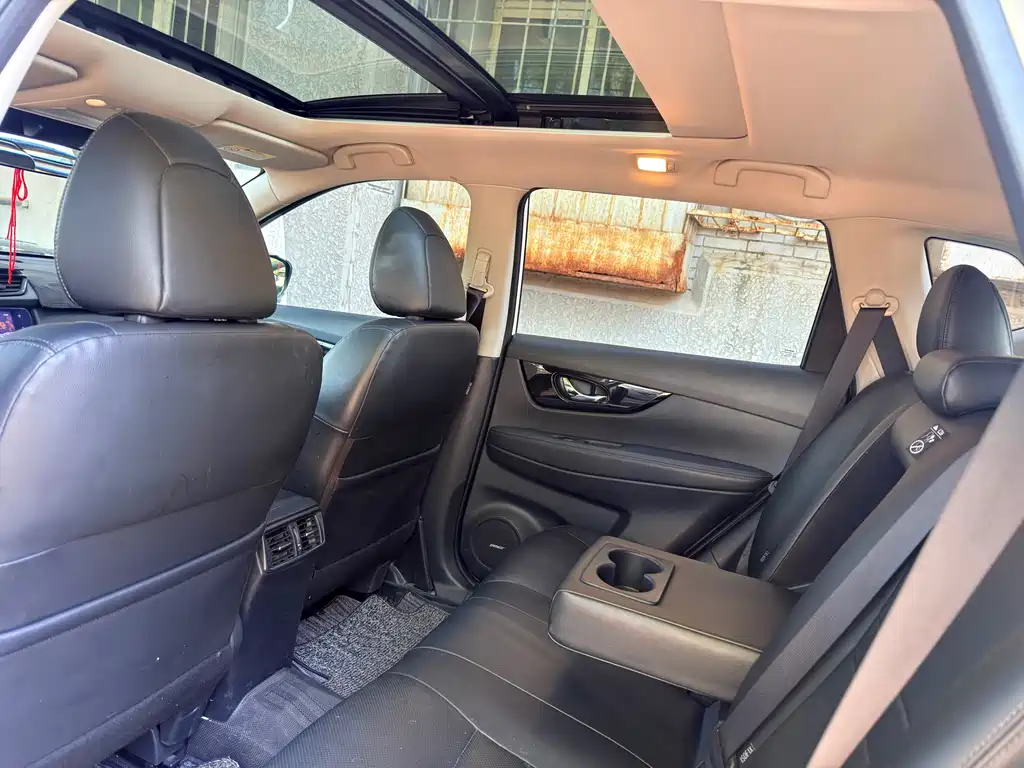 Nissan X-Trail — миниатюра 11