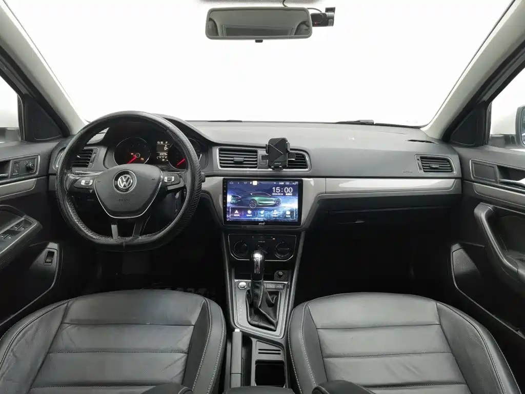 Volkswagen Lavida — миниатюра 5