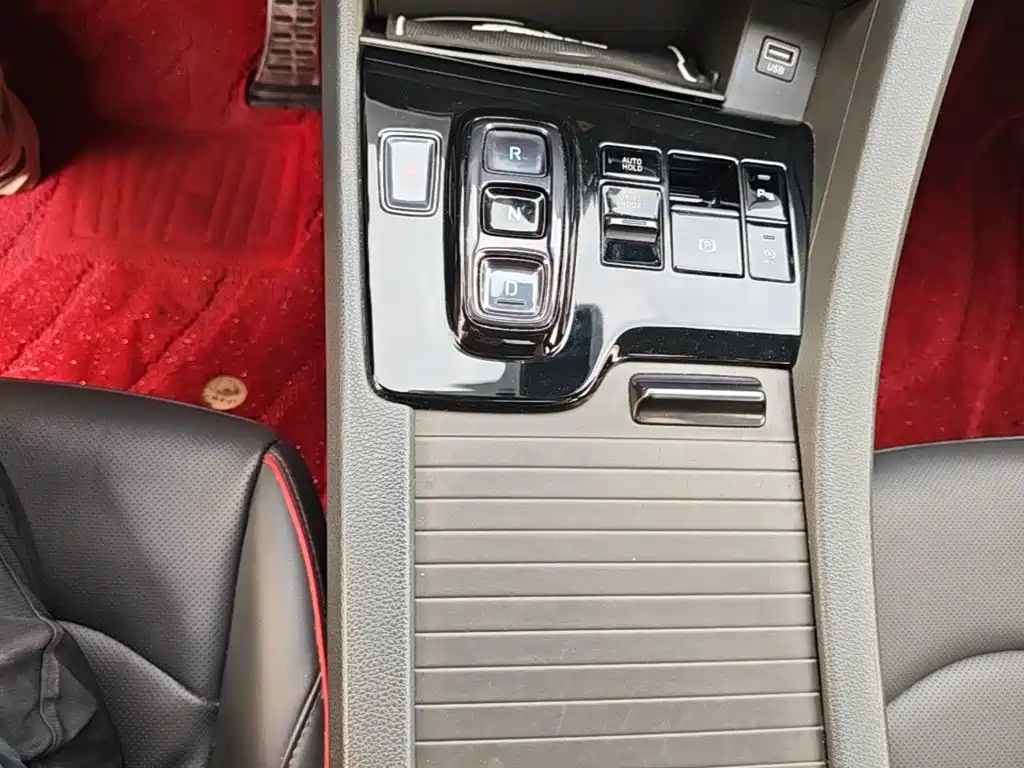 Hyundai Sonata — миниатюра 14
