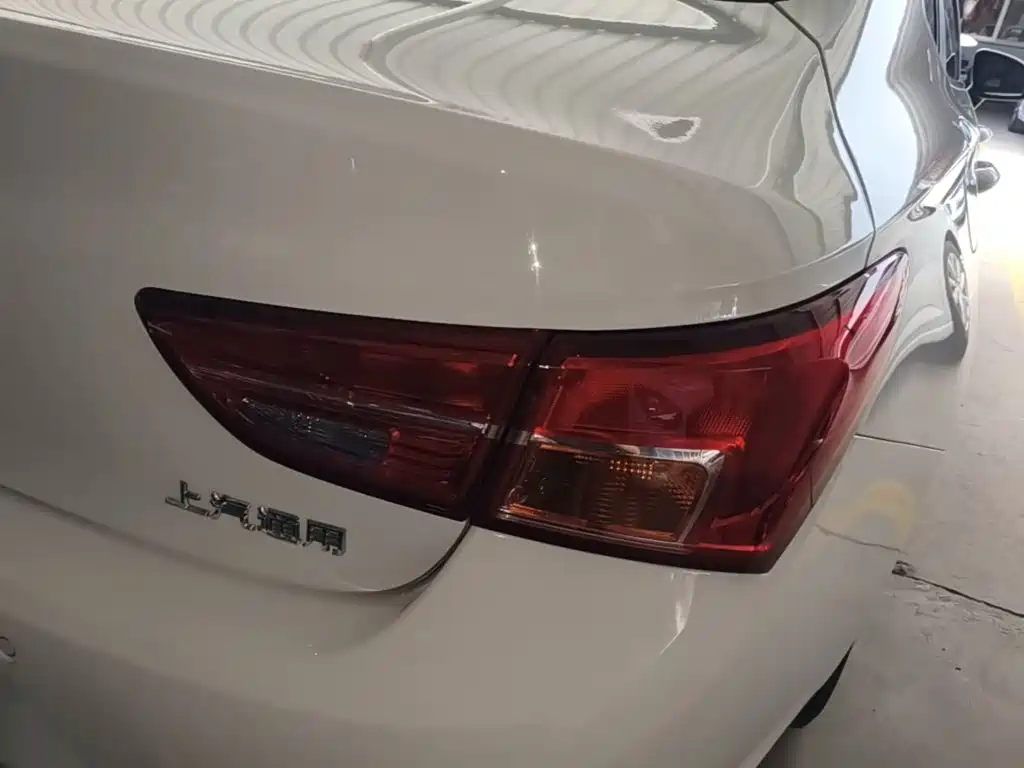 Buick Verano — миниатюра 8