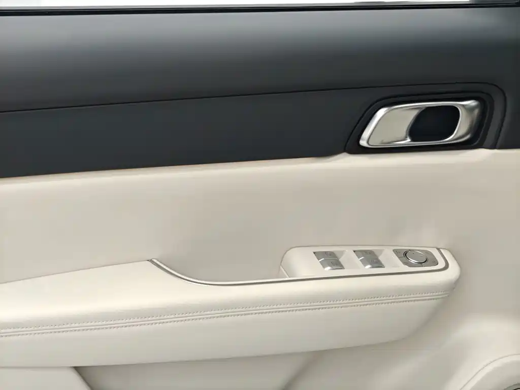 Li Auto Li ONE — миниатюра 13