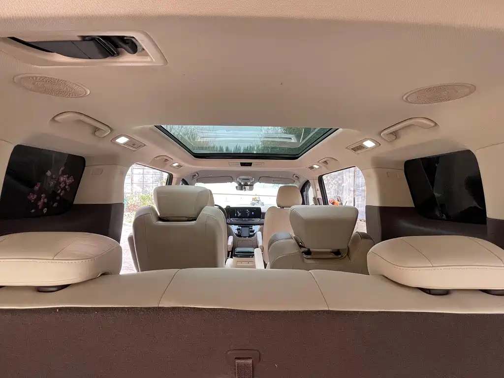 Bestune M9 2023 2.0T Premium