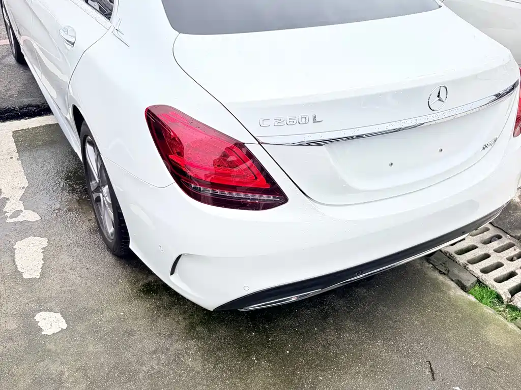 Mercedes-Benz C-Class — миниатюра 13
