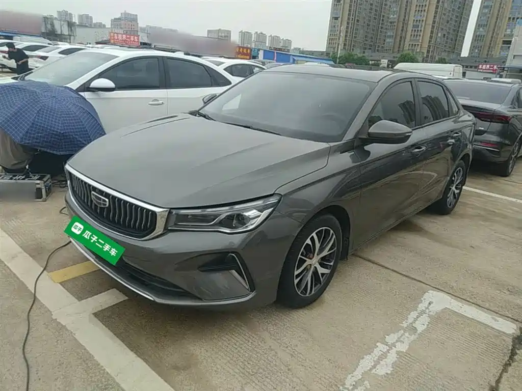 Geely Emgrand 2022