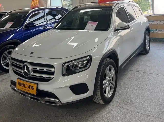MERCEDES-BENZ GLB