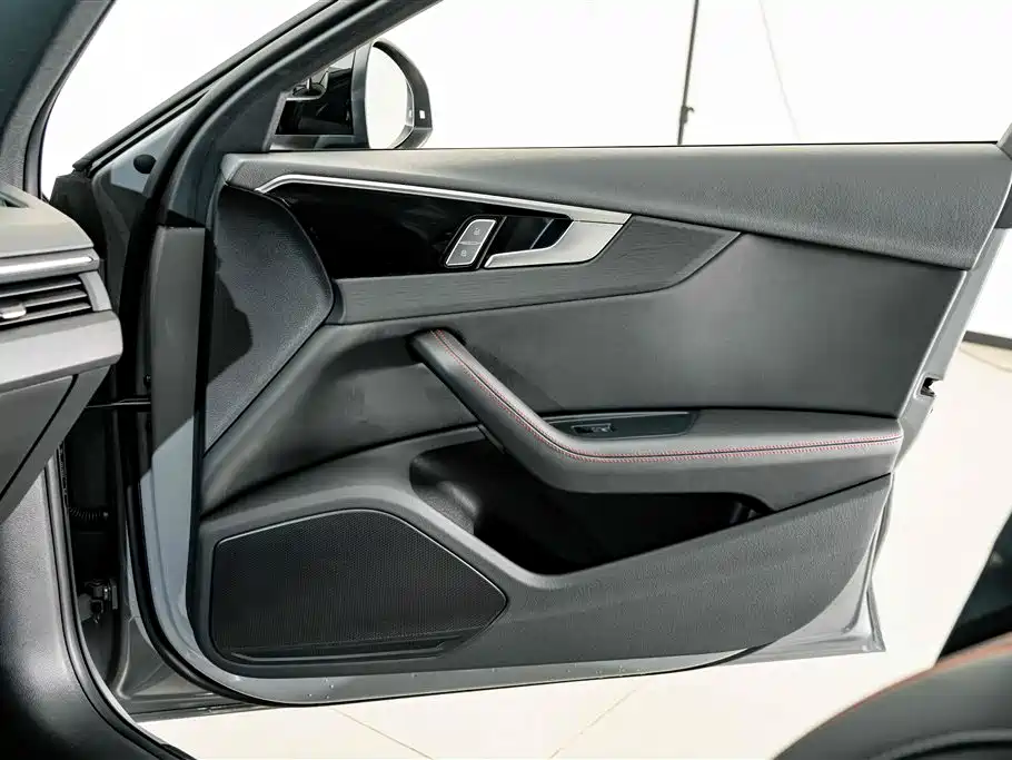 Audi A4L — миниатюра 16