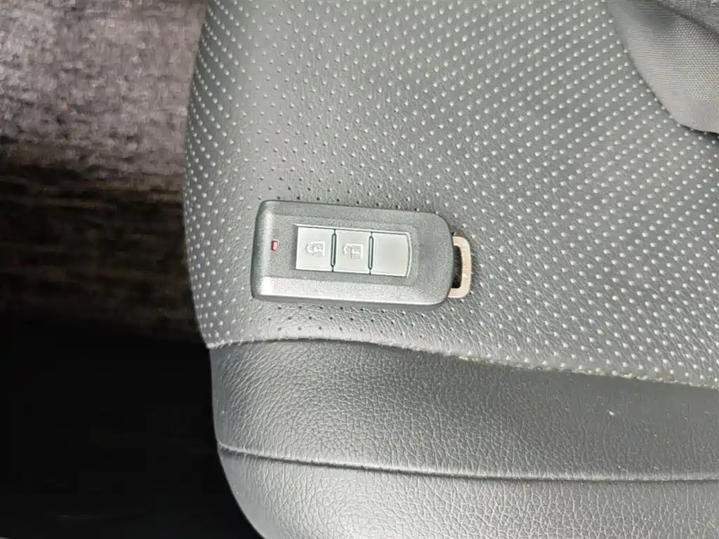 Mitsubishi Outlander 2018 2.0L 7 мест