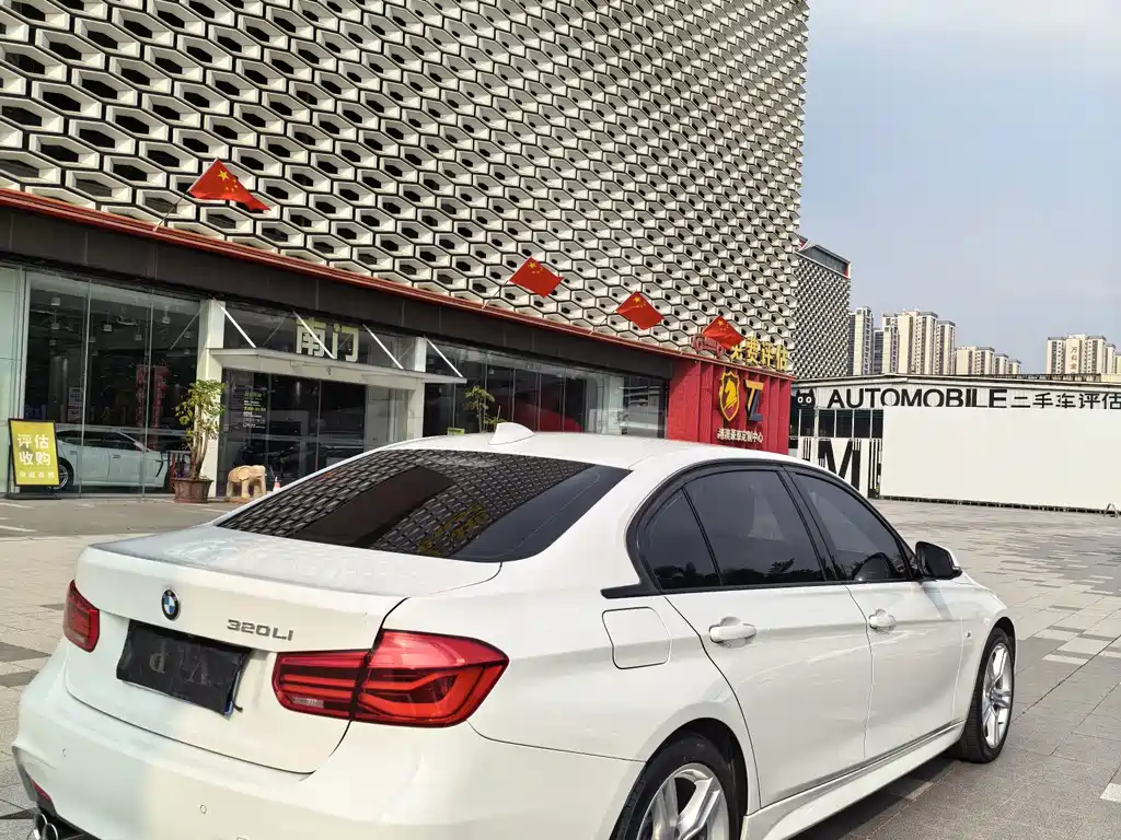 BMW 3 Series — миниатюра 7