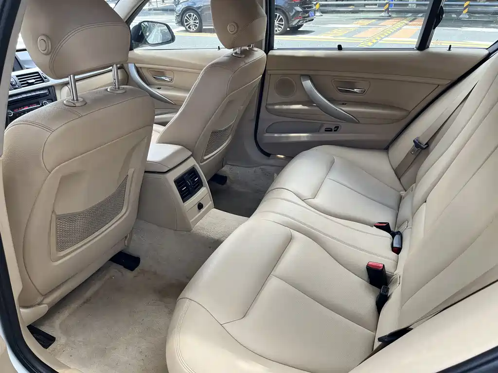 BMW 3 Series — миниатюра 9
