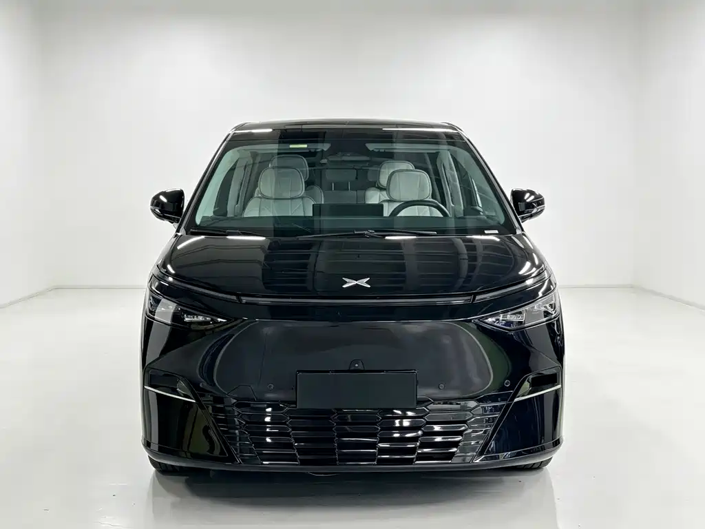 XPeng X9 — миниатюра 3