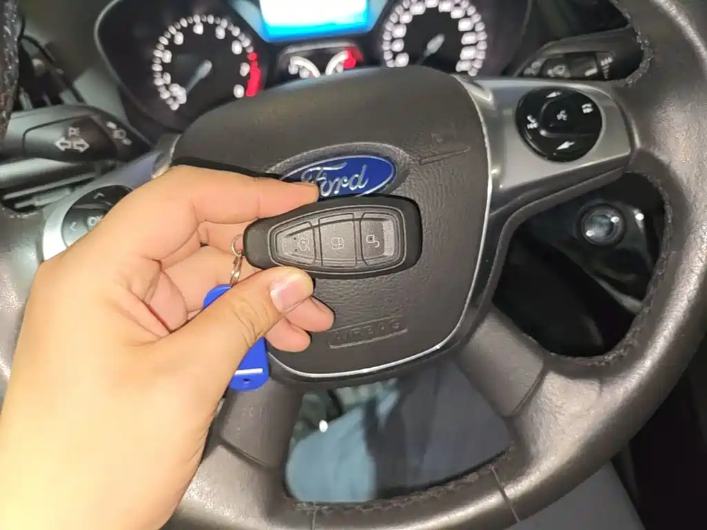 Ford Kuga — миниатюра 9