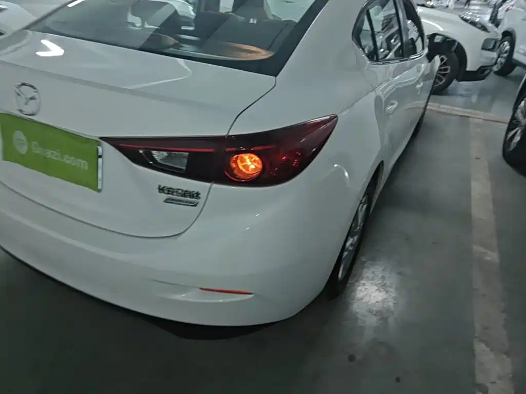 Mazda 3 Axela — миниатюра 8