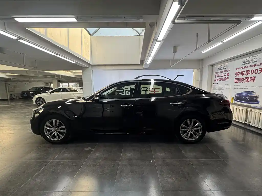 Infiniti Q70 2019 Q70L 2.0T Elite