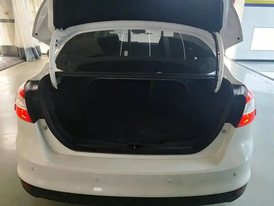 Ford Focus — миниатюра 4