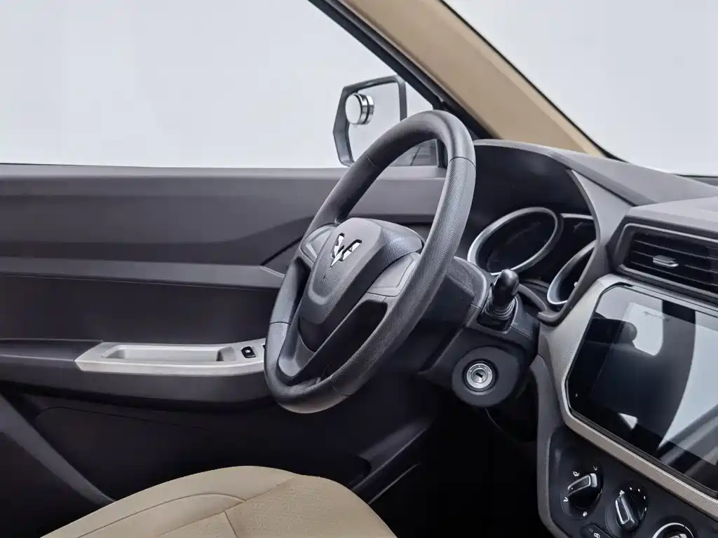 Wuling Hongguang — миниатюра 22