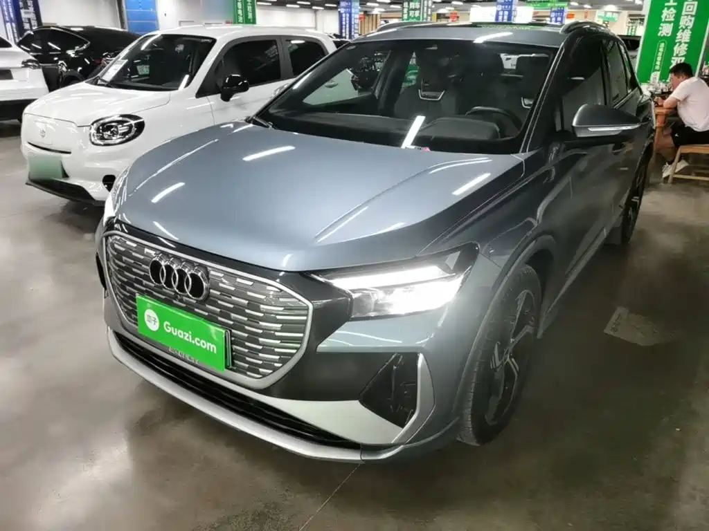 Audi Q4 e-tron — миниатюра 2