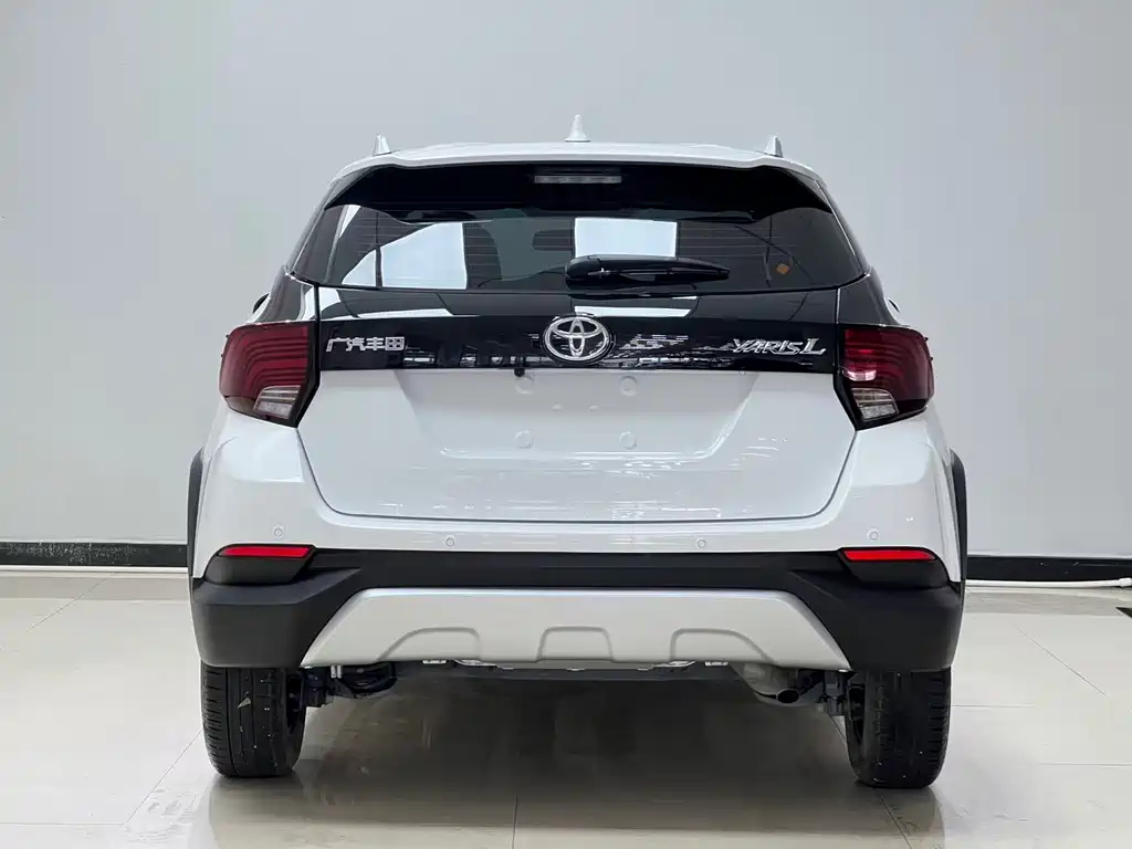 Toyota Yaris L — миниатюра 5