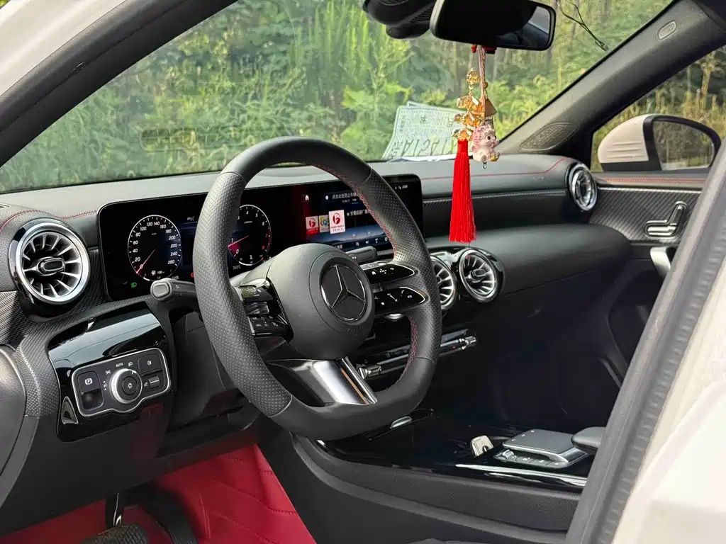 Mercedes-Benz A-Class — миниатюра 3