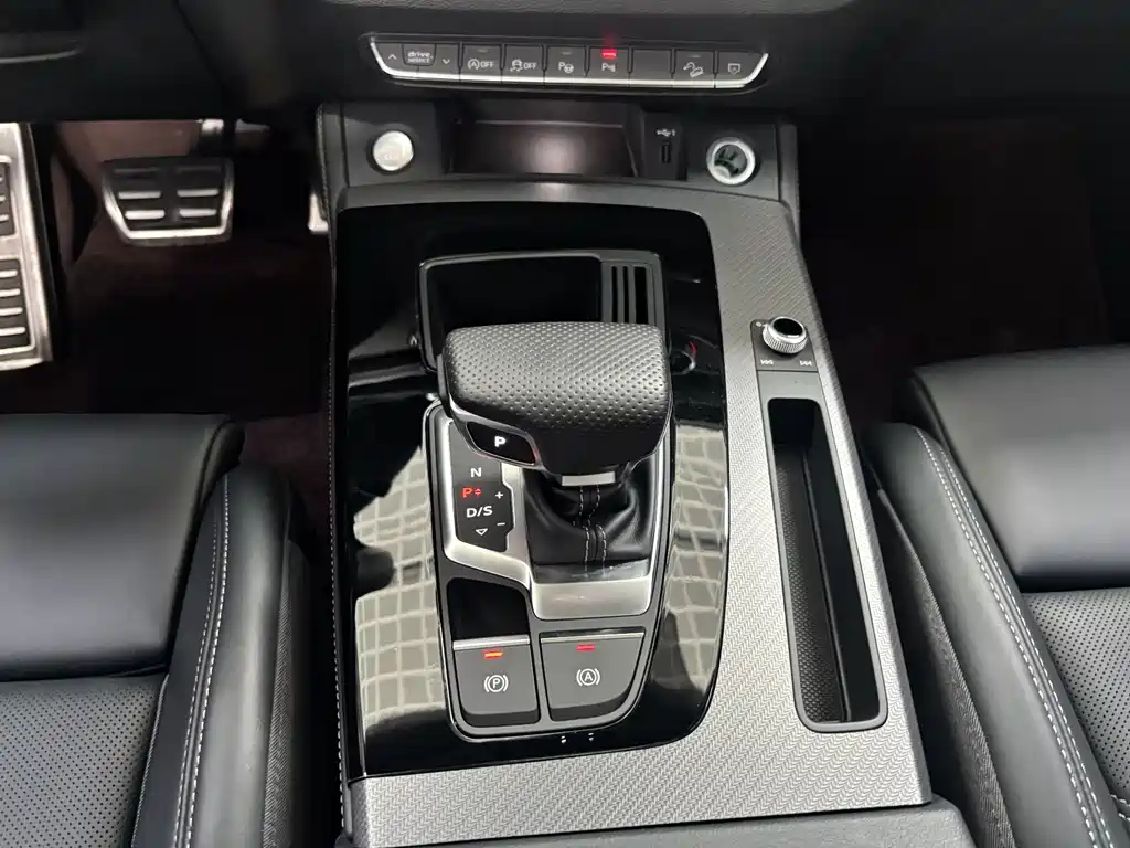 Audi Q5L — миниатюра 18
