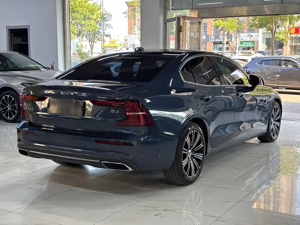 Volvo S60 — миниатюра 5