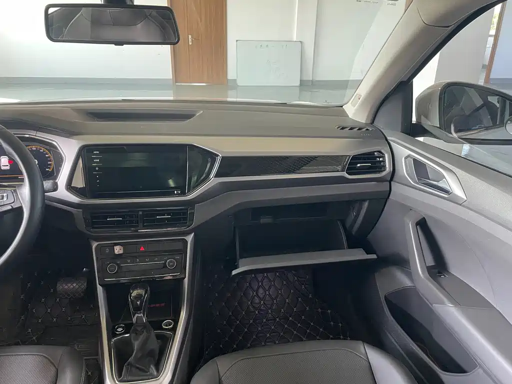Volkswagen T-Cross — миниатюра 14