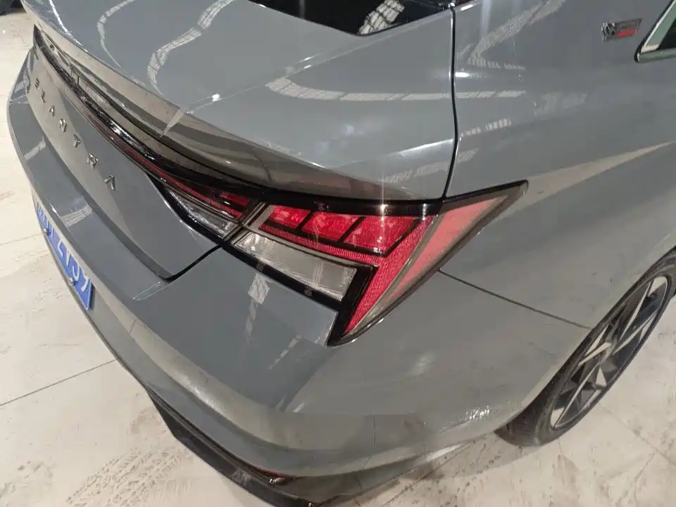 Hyundai Elantra — миниатюра 15