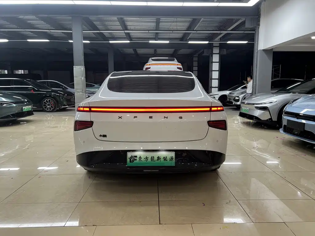 XPeng P7 — миниатюра 7