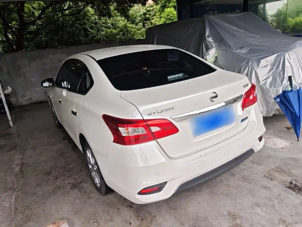 Nissan Sylphy 2018 1.6XV CVT Premium
