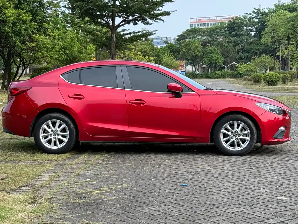 Mazda 3 Axela — миниатюра 11