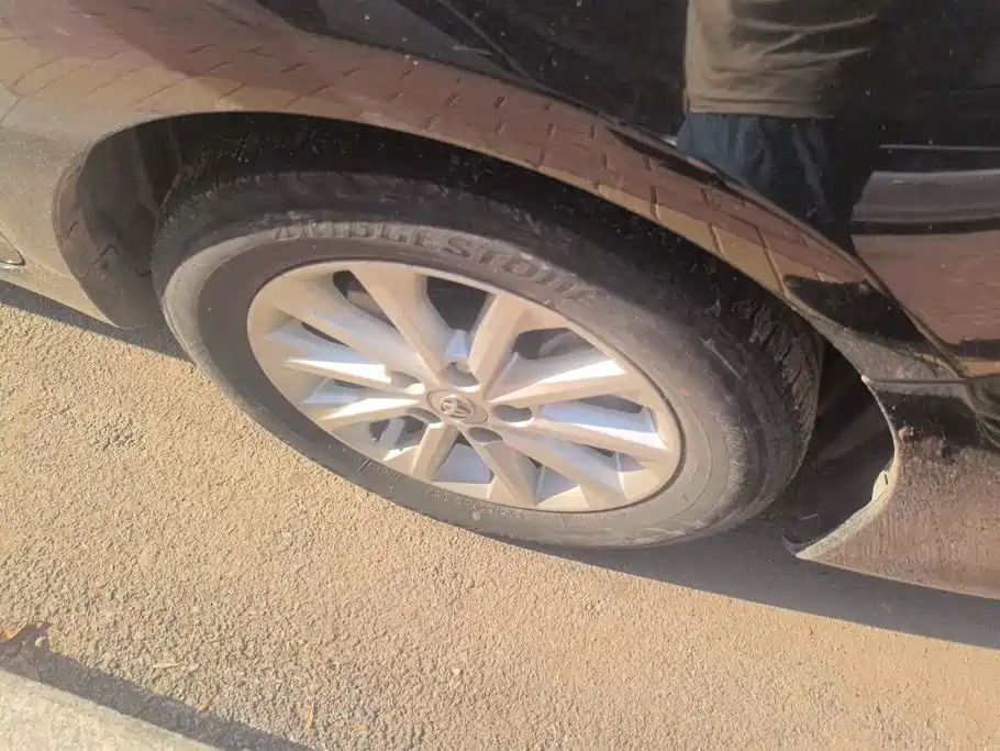 Toyota Camry — миниатюра 6