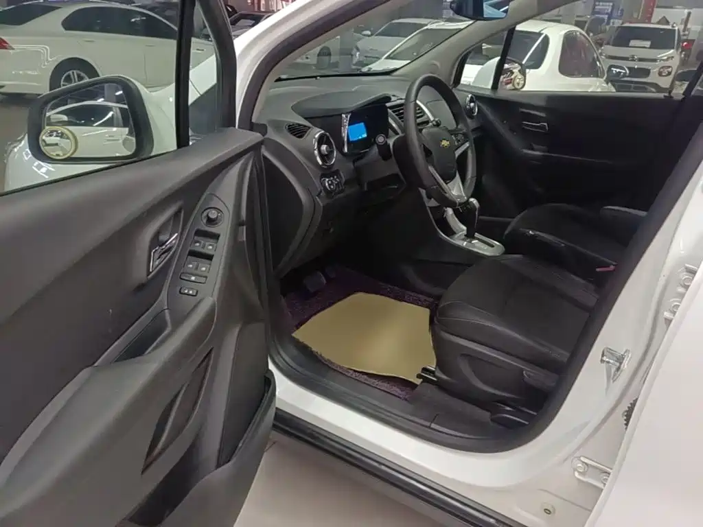 Chevrolet Trax — миниатюра 16