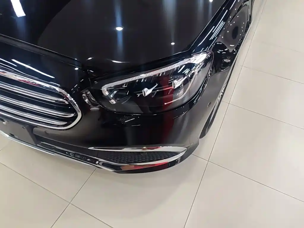 Mercedes-Benz E-Class — миниатюра 24