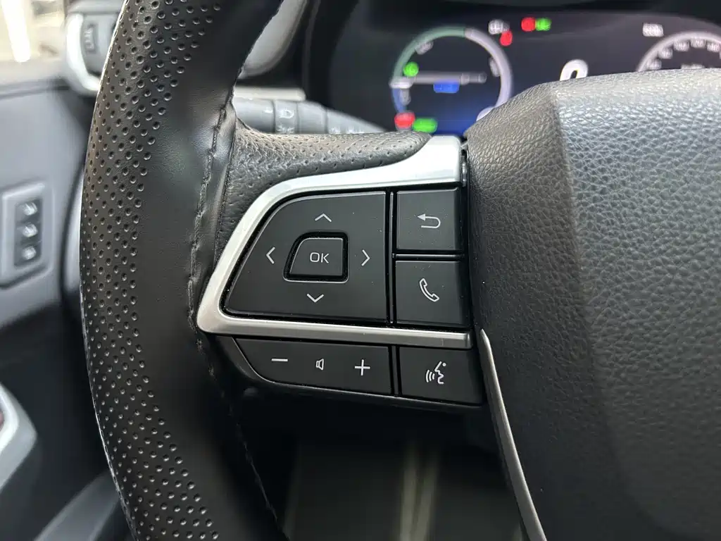 Toyota Granvia — миниатюра 25