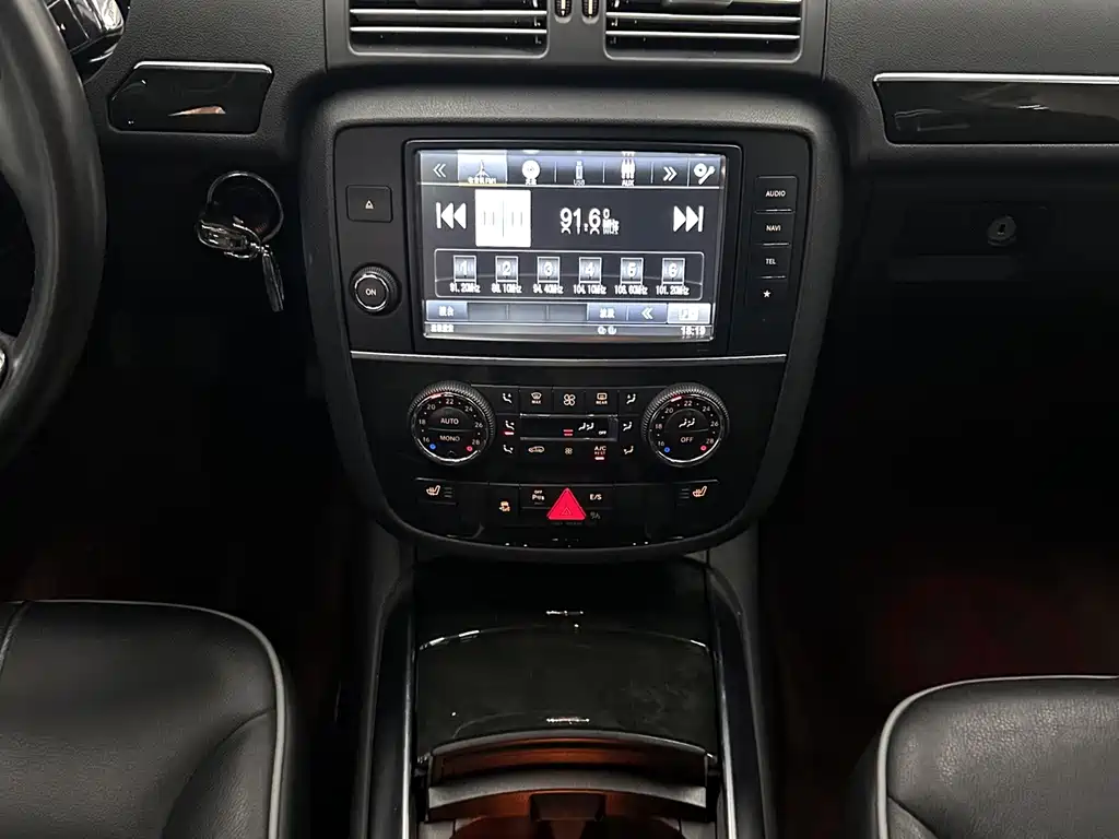 Mercedes-Benz R-Class — миниатюра 7