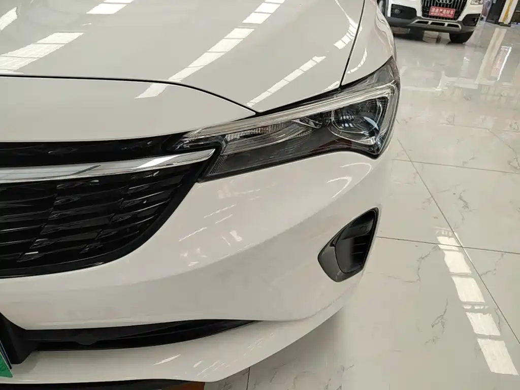 Buick Verano — миниатюра 24